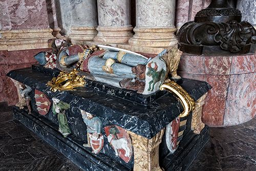 Krzeszów mauzoleum